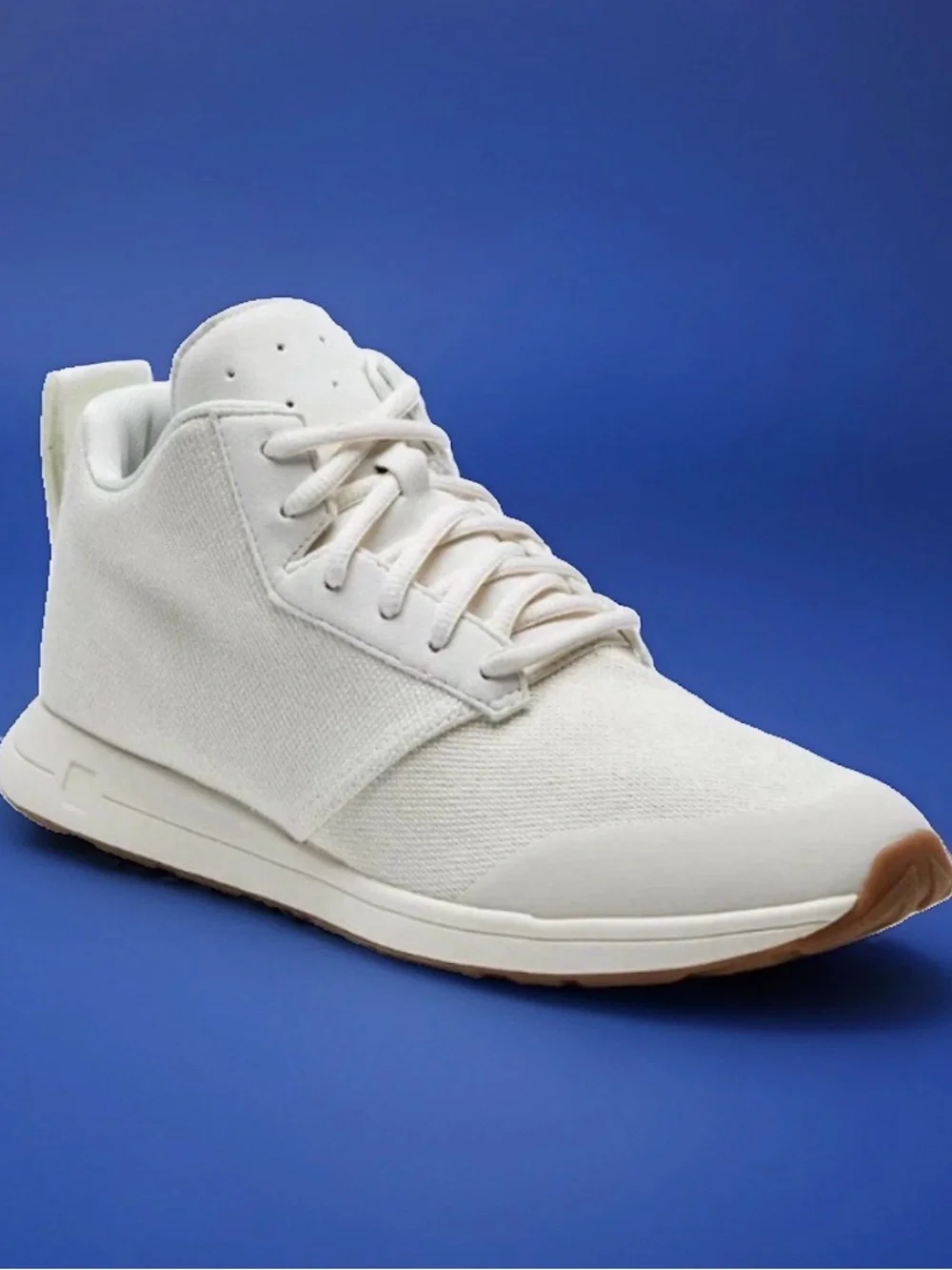 Men's running Lightweight Lace-Up shoes in beige, new without box $130 retail